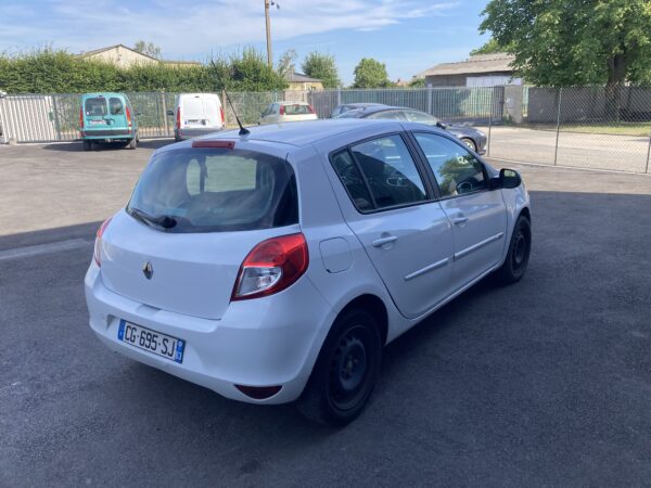 RENAULT CLIO III 1.5 DCI 88cv – Image 5