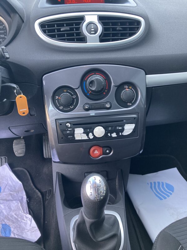 RENAULT CLIO III 1.5 DCI 88cv – Image 8