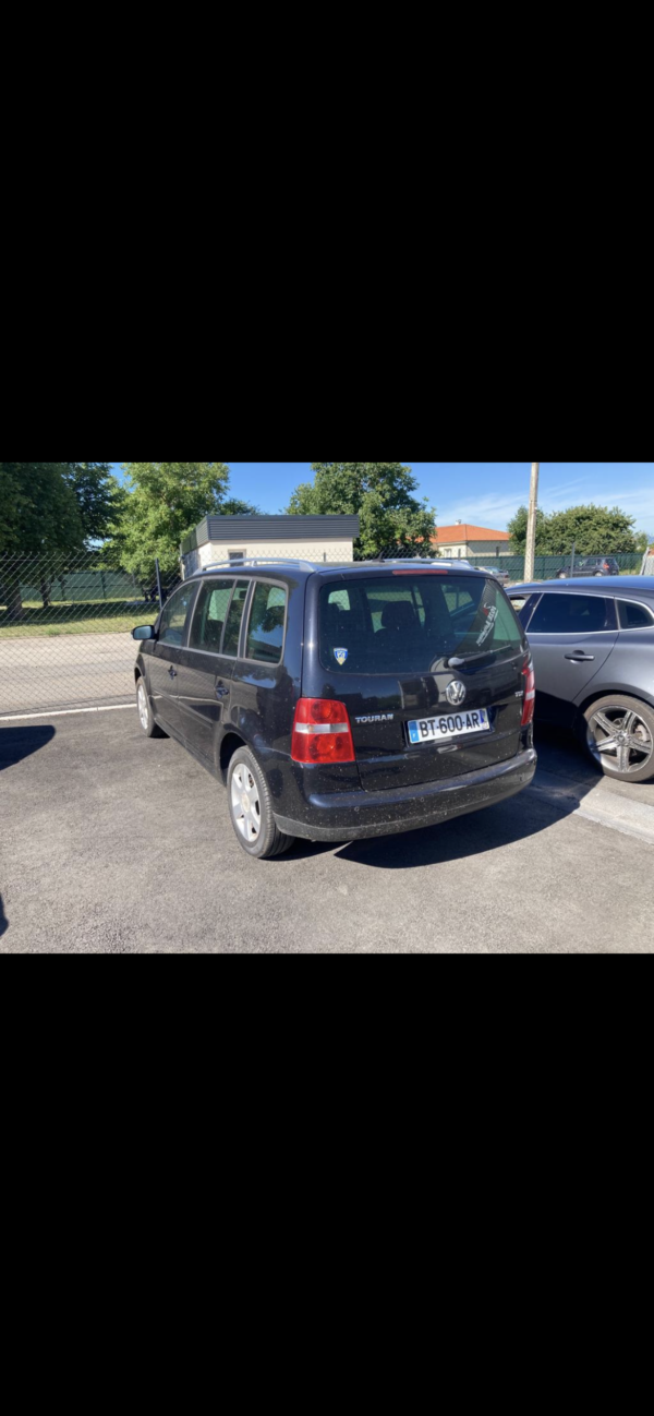 VOLKSWAGEN TOURAN 1.9TDI 105cv – Image 3