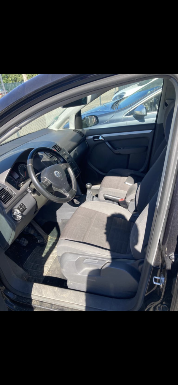 VOLKSWAGEN TOURAN 1.9TDI 105cv – Image 5