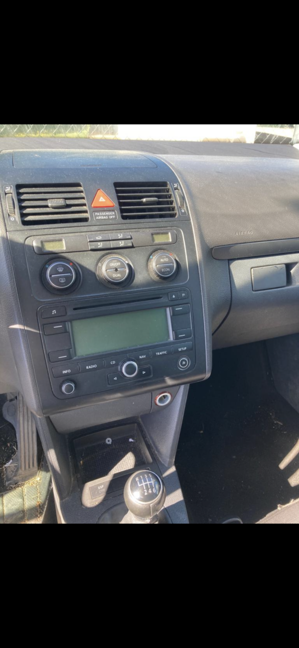 VOLKSWAGEN TOURAN 1.9TDI 105cv – Image 7