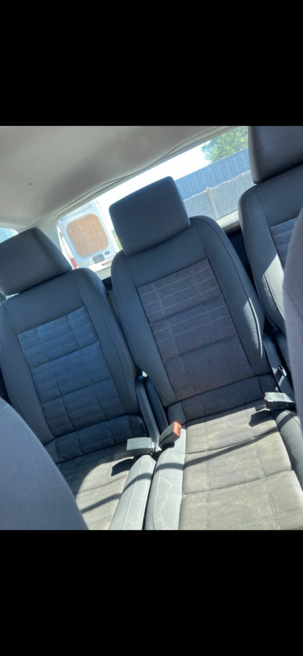 VOLKSWAGEN TOURAN 1.9TDI 105cv – Image 8