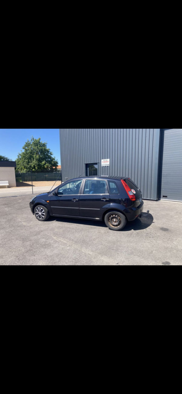 FORD FIESTA 1.3i 70cv – Image 3