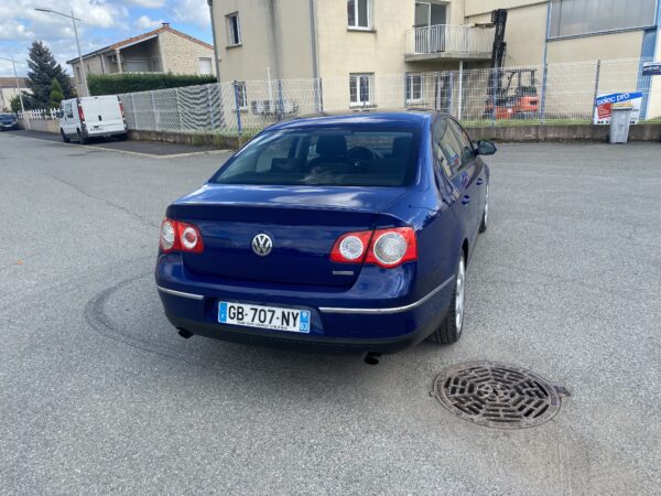 VOLKSWAGEN PASSAT 2.0 FSI CARAT 4 MOTION – Image 5