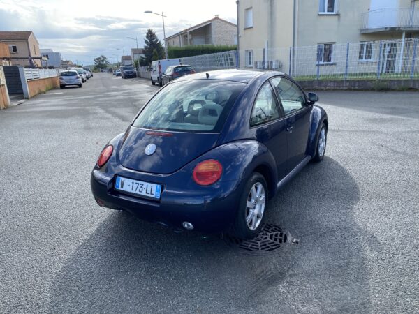 Volkswagen New Beetle 2.0 – Image 6