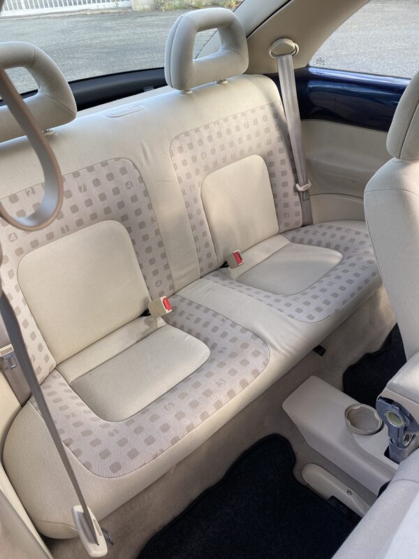 Volkswagen New Beetle 2.0 – Image 11