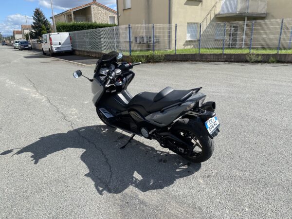 YAMAHA 530 T-MAX – Image 7