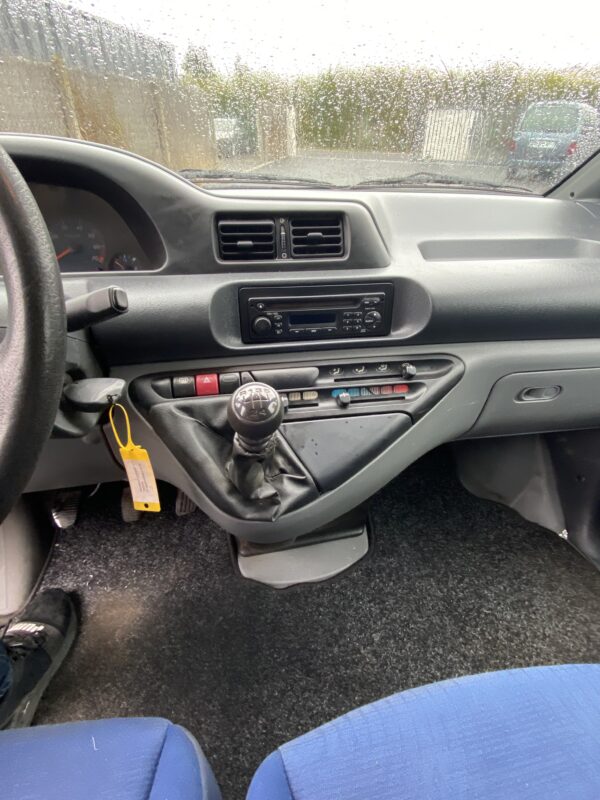 Peugeot Expert 2.0 Hdi 95cv – Image 9
