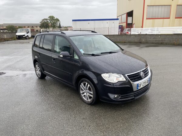 VOLKSWAGEN TOURAN 1.9 TDI 105 cv 7 PLACES – Image 4