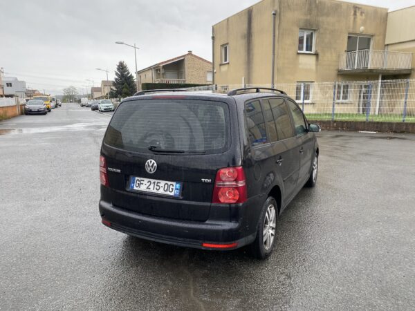 VOLKSWAGEN TOURAN 1.9 TDI 105 cv 7 PLACES – Image 6