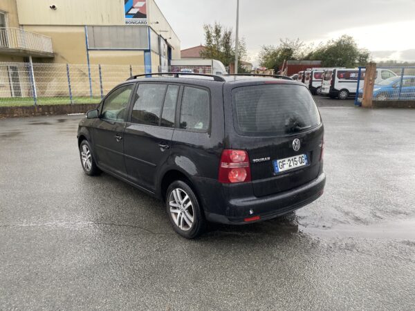 VOLKSWAGEN TOURAN 1.9 TDI 105 cv 7 PLACES – Image 7