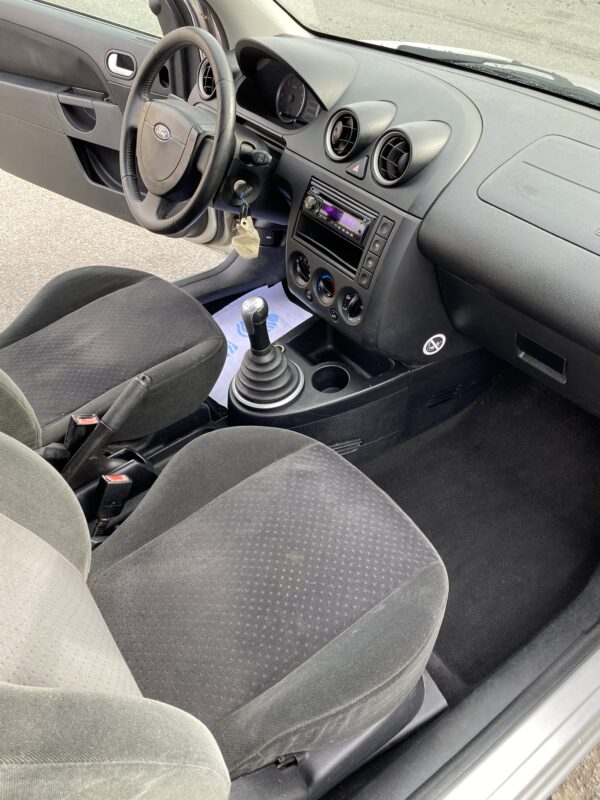 Ford Fiesta 1.4i 16v 80cv – Image 12
