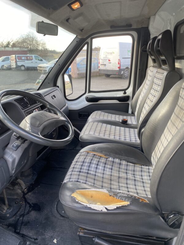Peugeot Boxer 2.5 TD L2H3 – Image 8