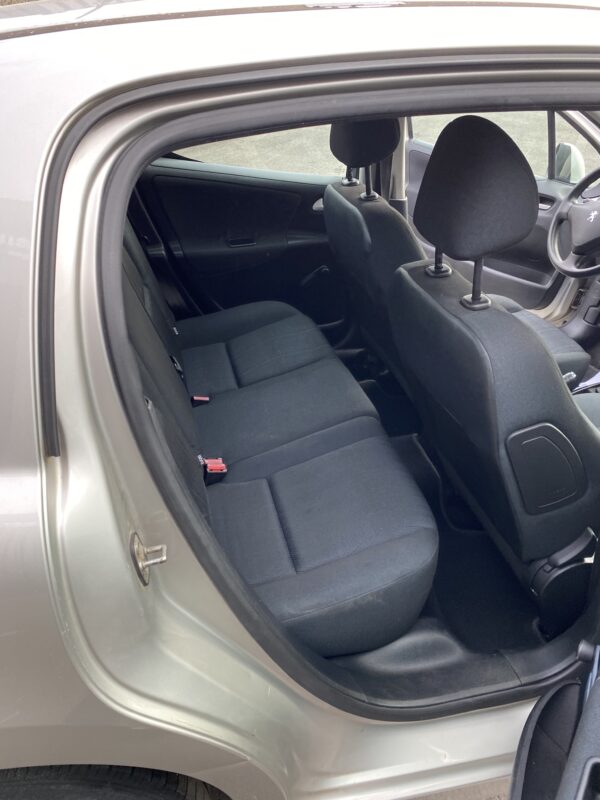 Peugeot 207 1.4 hdi 70cv – Image 14