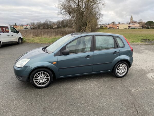 Ford Fiesta 1.3i 70cv – Image 2