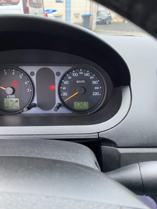 Ford Fiesta 1.3i 70cv – Image 9