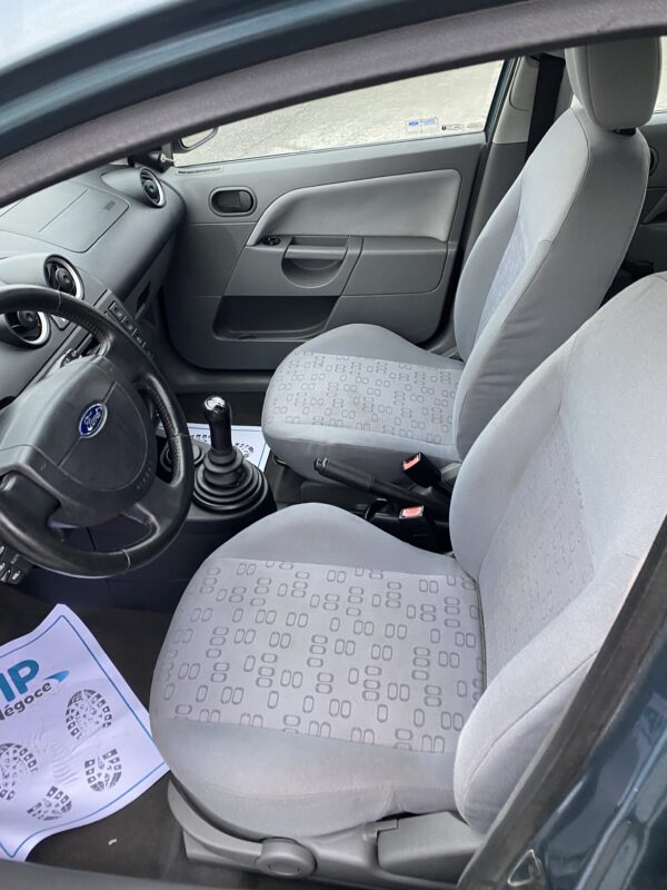 Ford Fiesta 1.3i 70cv – Image 11