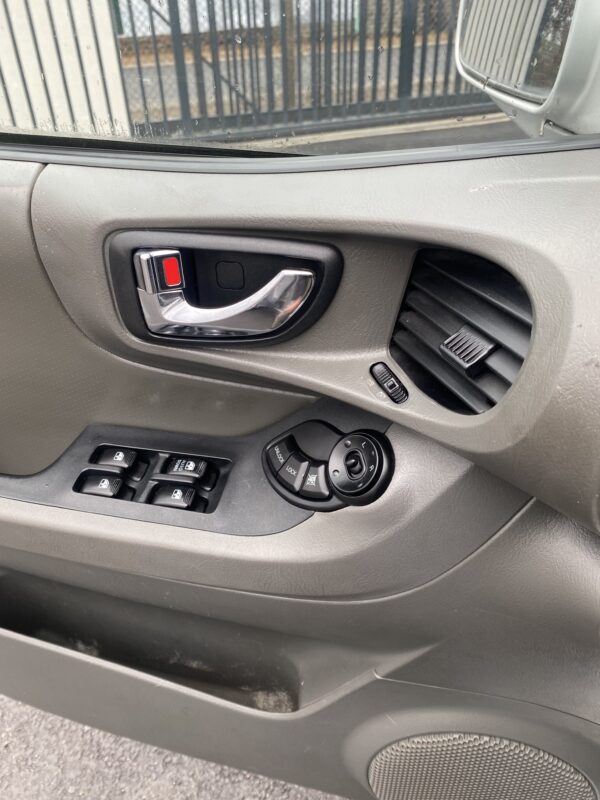Hyundai Santa Fe 2.0 CRDI 16V 125cv – Image 11