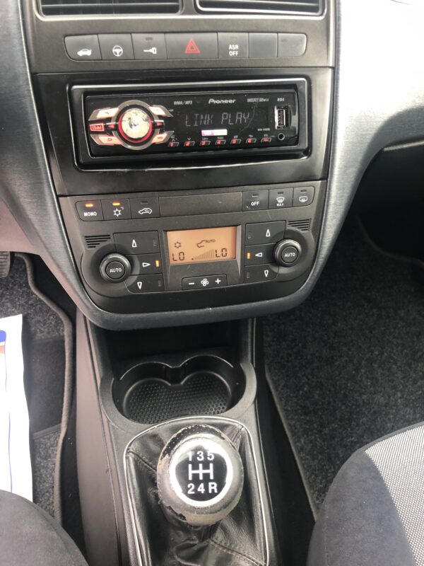 FIAT GRANDE PUNTO 1.4 MPI 16V 120CV – Image 9