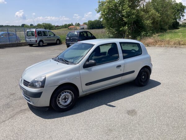 Renault Clio II 1.2 16v 75cv – Image 2