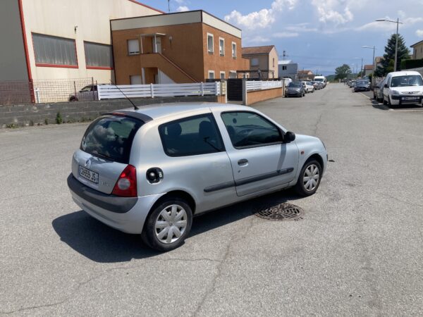 Renault Clio II 1.2 16v 75cv – Image 5