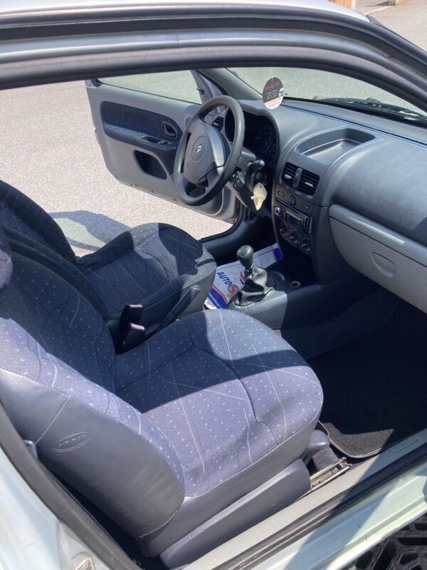 Renault Clio II 1.2 16v 75cv – Image 14