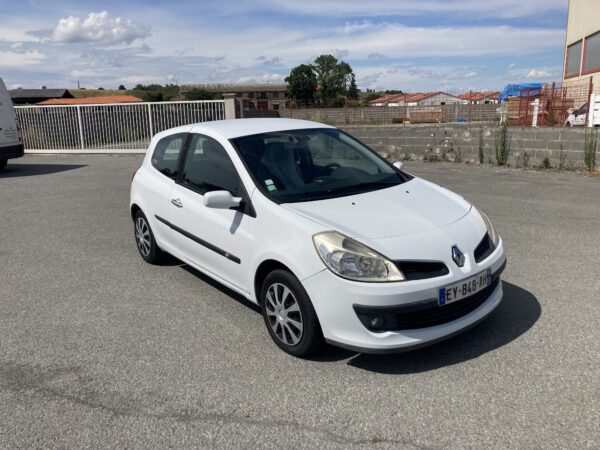 Renault Clio 3 1.6i 16v boite auto – Image 4