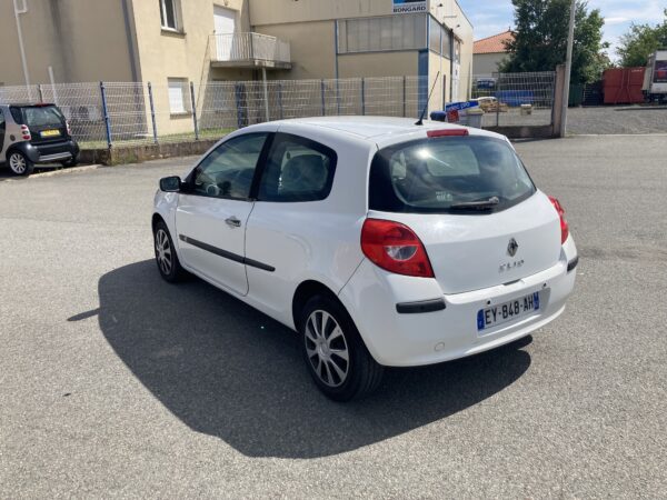 Renault Clio 3 1.6i 16v boite auto – Image 7