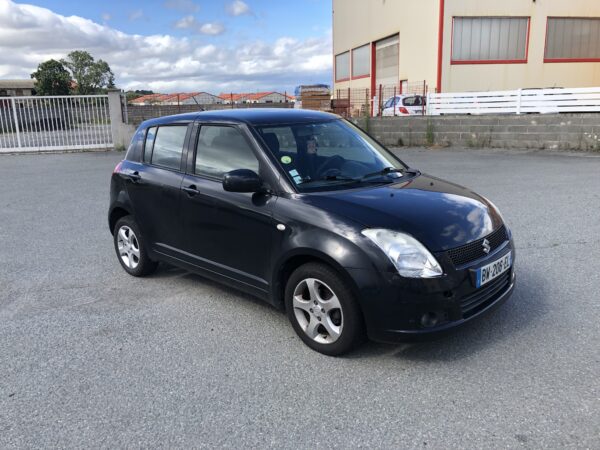 Suzuki Swift 1.3i 4WD 92cv – Image 4