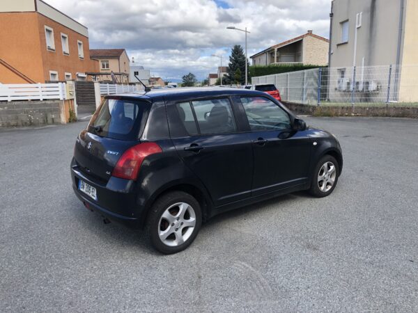 Suzuki Swift 1.3i 4WD 92cv – Image 5
