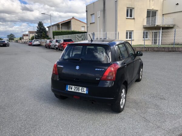 Suzuki Swift 1.3i 4WD 92cv – Image 6