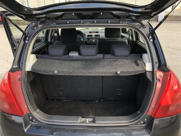 Suzuki Swift 1.3i 4WD 92cv – Image 12