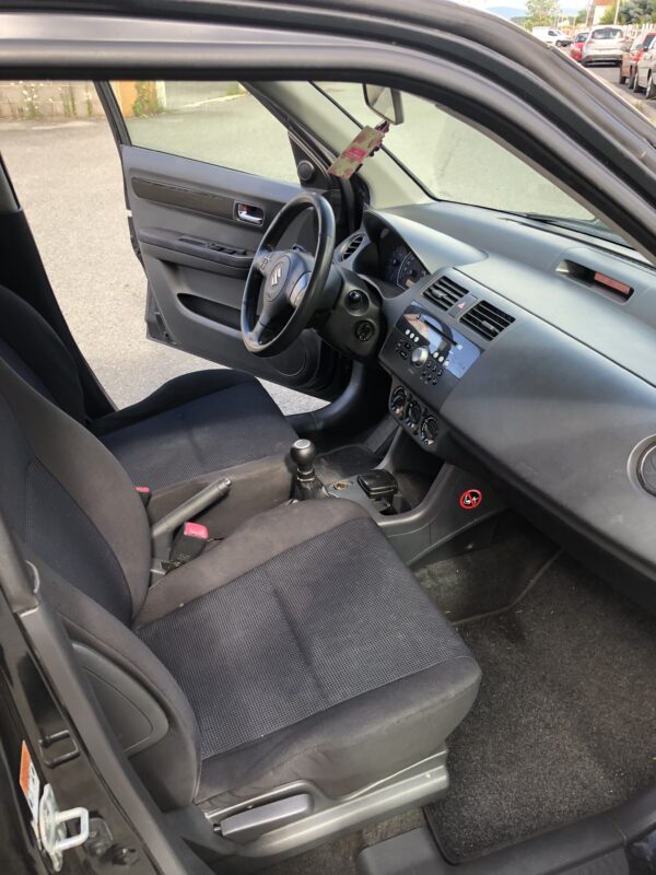 Suzuki Swift 1.3i 4WD 92cv – Image 14