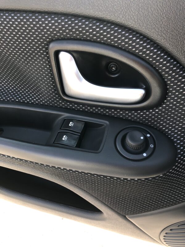 Renault Clio Campus Evolution 1.2i GPL – Image 10