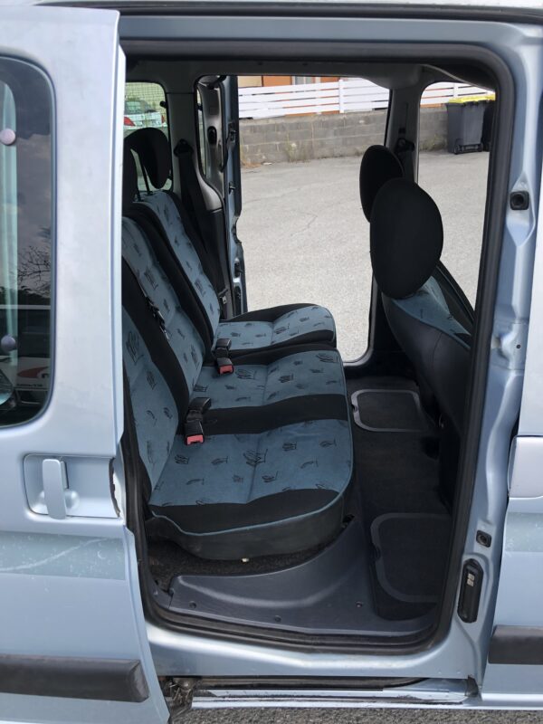 Peugeot Partner Ushuaia 2.0 Hdi 90cv – Image 13