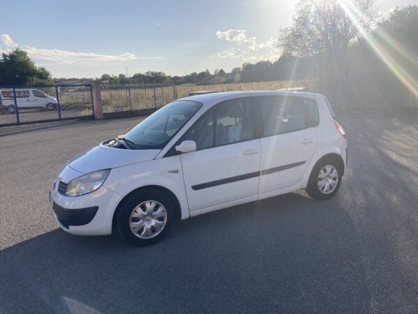 Renault Scenic 1.6 i 16v 111cv – Image 15
