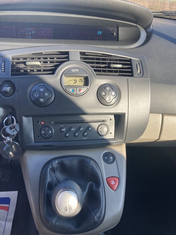 Renault Scenic 1.6 i 16v 111cv – Image 8