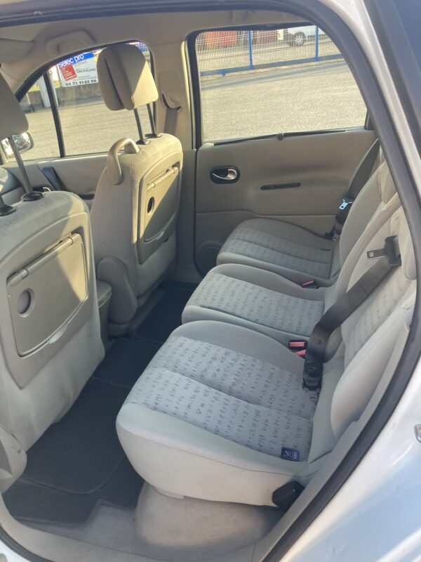 Renault Scenic 1.6 i 16v 111cv – Image 11