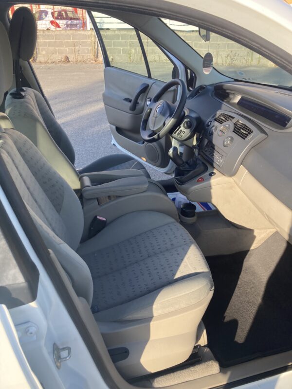 Renault Scenic 1.6 i 16v 111cv – Image 14