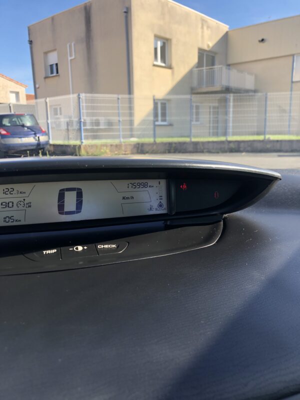Citroen C4 Coupé 1.6i 16v 110cv – Image 9