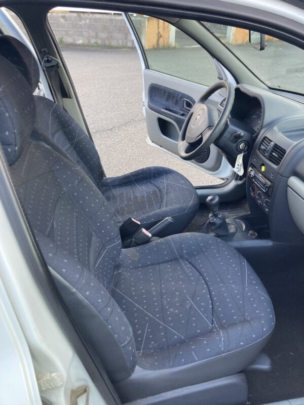 Renault Clio II 1.5 Dci Campus 65cv – Image 15