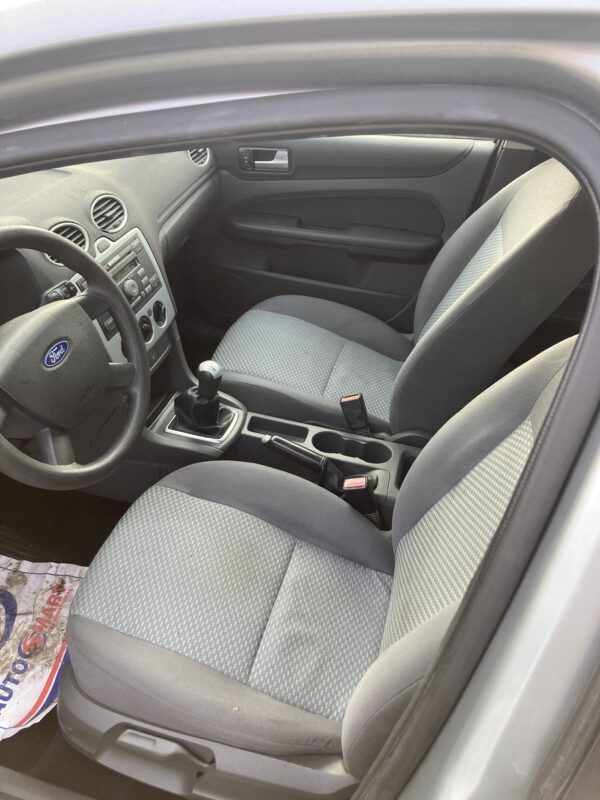 Ford Focus 1.6 Cdti 90cv – Image 8
