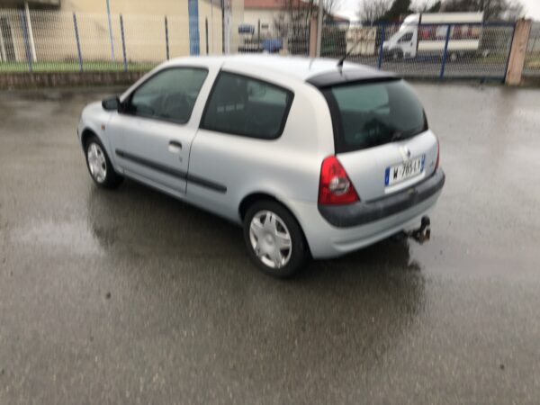 Renault Clio II 1.2 75cv – Image 7