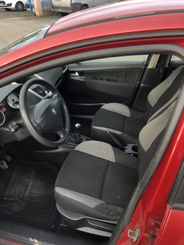 Peugeot 207 1.4 active 73cv – Image 8