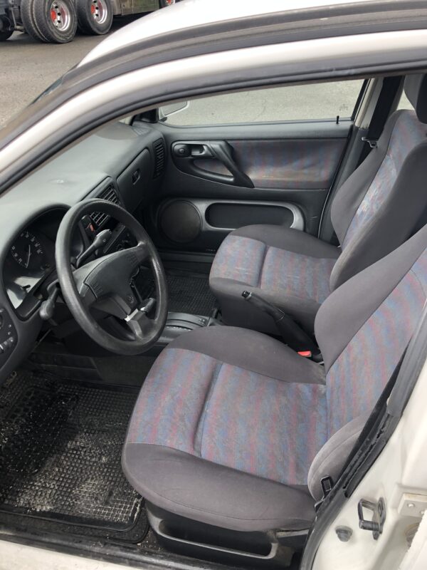 VOLKSWAGEN POLO 1.4 BOITE AUTO – Image 8