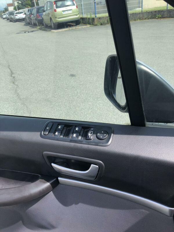 PEUGEOT 807 2.2 HDI 130cv 8 PLACES – Image 6