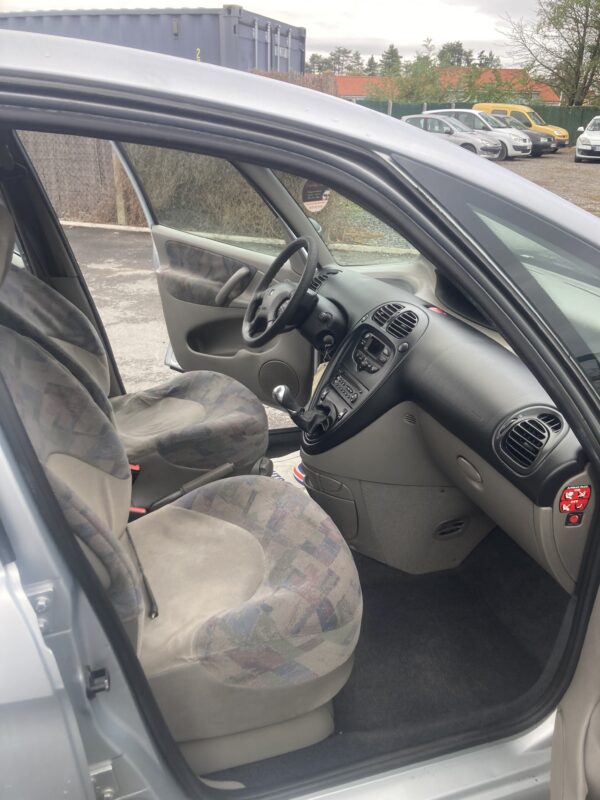 CITROEN XSARA PICASSO 2.0 HDI 90cv – Image 10